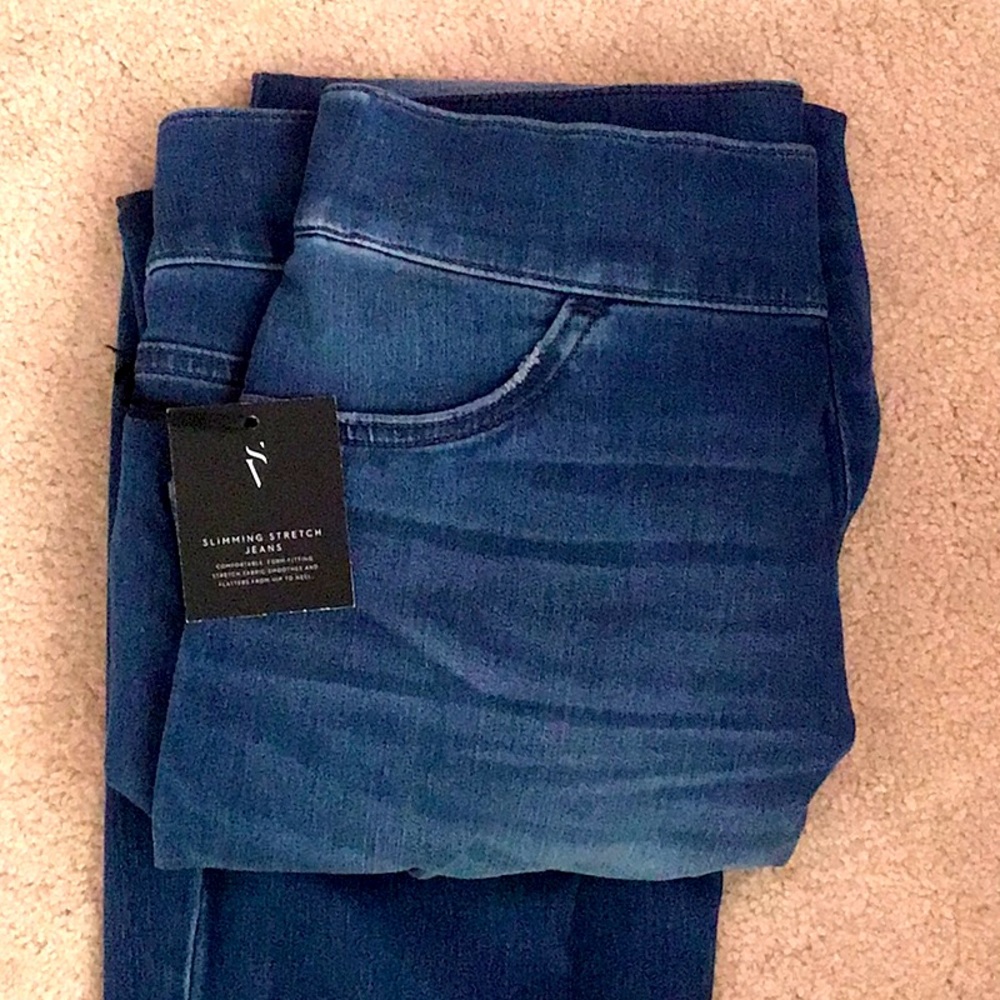 Vera Wang pull on jeans with laced ankles